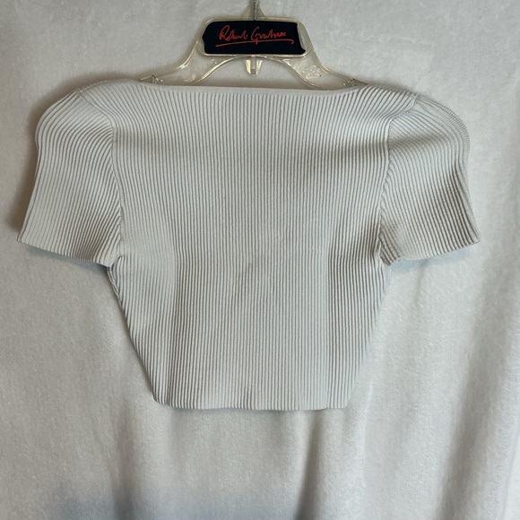 Babaton Cream Ribbed Crop Top A0263 - Picture 4 of 4